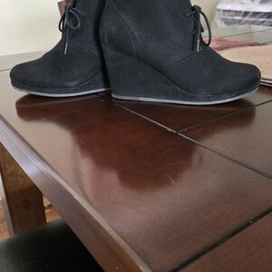 Universal Thread Black Wedge Boots